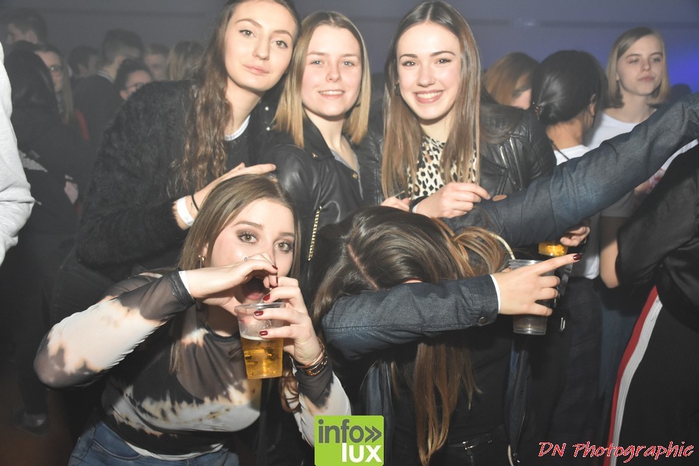 //media/jw_sigpro/users/0000002463/bal des rethos izel/k 31